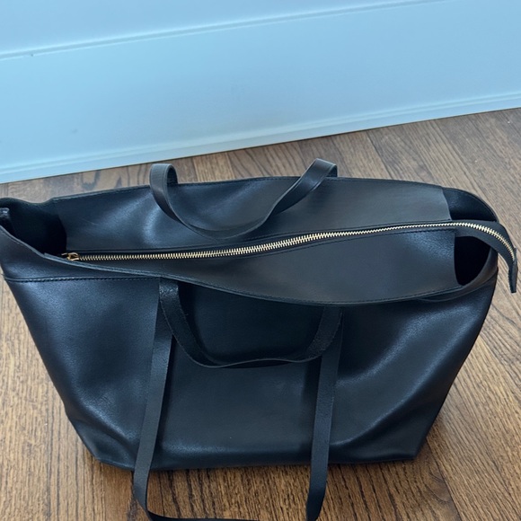Madewell Sleek Black Leather Large Tote Bag - Picture 4 of 9